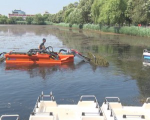 "ÎN DOUĂ SĂPTĂMÎNI SCĂPĂM DE BRĂDIŞ" BARCA MINUNE, PUSĂ ÎN FUNCŢIUNE AZI