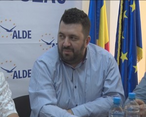 SENATORUL BĂDULESCU, SPRIJINIT DIN BARCA PUTERII, DUPĂ DOI ANI DE INIŢIATIVE LEGISLATIVE ÎN OPOZIŢIE