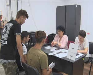 BURSA TINERILOR INSTITUŢIONALIZAŢI. AU PARTICIPAT ŞI CÂŢIVA ŞOMERI BUZOIENI
