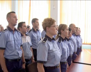 POLIŢIŞTI NOI, LA JURĂMÂNT. OFIŢERI ŞI SUBOFIŢERI ÎNCADRAŢI DIN SURSĂ EXTERNĂ