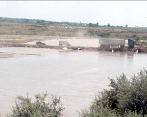 SE CIRCULĂ DIN NOU PE PODUL DE TUBURI. A FOST REFACUT ÎN CÂTEVA ZILE