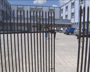 EXAMEN SOLICITANT PENTRU PROFESORI. 81 AU ABSENTAT, 53 S-AU RETRAS CÂND AU VĂZUT SUBIECTELE