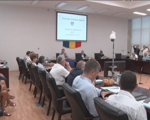 ŞEDINŢĂ CU SCÂNTEI. VOT DE NEÎNŢELES AL CONSILIERILOR ALDE