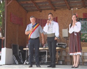 SĂRBĂTOAREA ODĂIENILOR. CÂNTEC, DANS ŞI VOIE-BUNĂ LA ZIUA COMUNEI ODĂILE