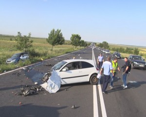 ACCIDENT GRAV LA OREAVU. UN MORT ŞI PATRU RĂNIŢI