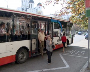 SE MODIFICĂ PROGRAMUL DE TRANSPORT. AUTOBUZELE VOR CIRCULA MAI RAR