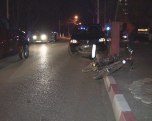 ACCIDENT GRAV PE BĂLCESCU. IMPLICATE, DOUĂ MAŞINI ŞI UN BICICLIST