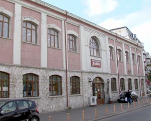 MALL DE SERVICII, LA SEDIUL DIN BAZAR. BUZOIENII ÎŞI VOR PUTEA PLĂTI TOATE FACTURILE