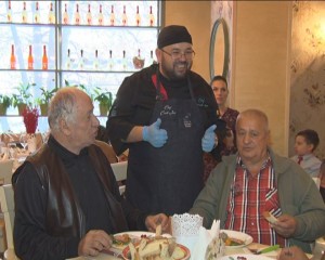EXPERIENŢĂ UNICĂ PENTRU PERSOANELE INSTITUŢIONALIZATE. INVITAŢIE LA MASĂ DIN PARTEA UNOR BUCĂTARI CELEBRI