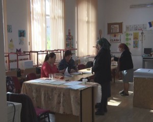 92% AU SPUS DA! VOTURILE NULE, PROTEST AL PARTICIPANŢILOR
