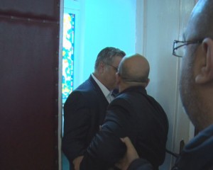 DOI CONSILIERI, LA UN PAS SĂ SE BATĂ ÎN PRIMĂRIE. ROŞIORU ŞI DUNEL, DESPĂRŢIŢI DE VICEPRIMARUL NEDER