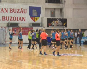 LE-AU BĂTUT PE CAMPIOANELE EHF. GLORIA A TRECUT DE CSM CRAIOVA, 27 - 17