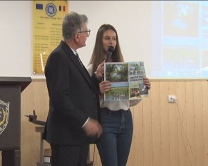 BOTEZUL BROŞURILOR. “SUNET ŞI LUMINĂ”, LA LICEUL GRIGORE C. MOISIL