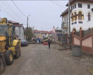 STOP ASFALTĂRI!  VREMEA ESTE NEFAVORABILĂ TURNĂRII COVOARELOR ASFALTICE