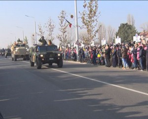 PARADA DE ZIUA NAŢIONALĂ, MAI ATRACTIVĂ. SE ANUNŢĂ O DEFILARE IMPRESIONANTĂ, PE CALEA EROILOR