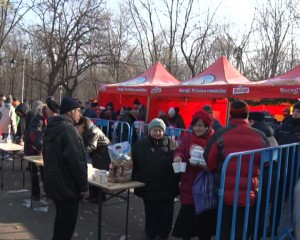 LA FASOLE, ÎNAINTE. MII DE BUZOIENI AU VENIT ÎN CRÂNG, LA "MASA PATRIOTICĂ"
