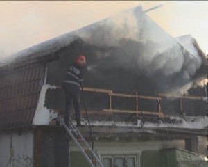11 MORŢI ŞI 7 RĂNIŢI, ÎN INCENDIILE DIN 2018. ZECI DE PERSOANE SALVATE DE POMPIERII BUZOIENI