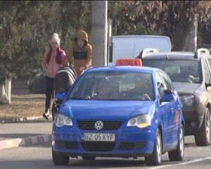 IEI DIN PRIMA, AŞTEPŢI MAI PUŢIN. NOI PROGRAMĂRI PENTRU EXAMENUL AUTO