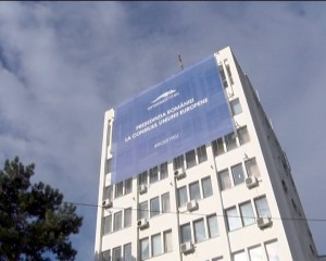BANNERUL DE PE CASA ALBĂ. SE ANUNŢĂ PREŞEDINŢIA CONSILIULUI UE