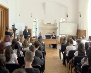ISTORIA BUZĂULUI. PRIMĂRIA PREGATESTE UN MANUAL DE ISTORIE LOCALĂ