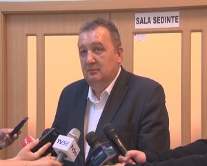 SE CERE STRĂMUTAREA PROCESULUI CU TESCARU. COMPANIA DE APĂ NU VREA JUDECATĂ LA BUZĂU