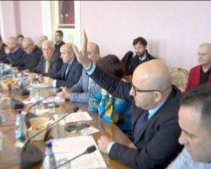 CONFLICT LA PRIMĂRIE. REPLICI DURE, ÎN ŞEDINŢA CLM