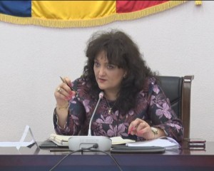 DIRECTORI DE INSTITUŢII, AVERTIZAŢI DE PREFECT. AU CHIULIT DE LA COLEGIU