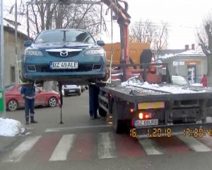 NEREGULI SANCŢIONATE DE POLIŢIŞTII LOCALI. PESTE 240 DE AMENZI ŞI 11 MAŞINI RIDICATE