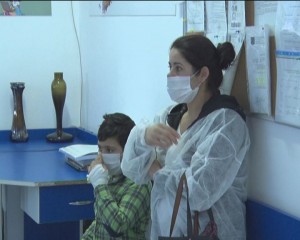 GRIPĂ CONFIRMATĂ ŞI LA BUZĂU, BEBELUŞ MORT! MAMA, O ADOLESCENTĂ ÎN VÂRSTĂ DE 15 ANI