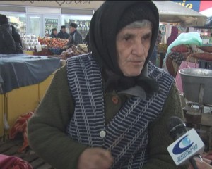 COMERCIANŢII DIN PIEŢE, NEMULŢUMIŢI. A CRESCUT PREŢUL DE ÎNCHIRIERE A TARABELOR