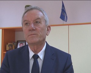 REVOLTA PRIMARILOR. EDILII NU AU FOST CONSULTAŢI ÎN LEGĂTURĂ CU BUGETUL NAŢIONAL