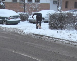 RER-UL, RESPONSABIL CU DESZĂPEZIREA. BUZOIENII, RESTANŢIERI LA CAPITOLUL TROTUARE