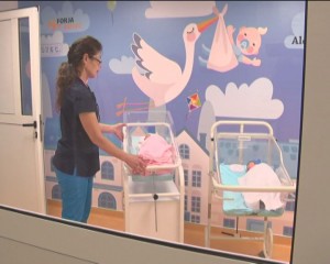 ”ACVARIU” PENTRU BEBELUŞI. SPAŢIU SPECIAL DE VIZITARE ÎN MATERNITATE