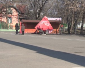 FĂRĂ AFACERI LA OBELISC. COMERCIANŢII VOR PĂRĂSI CRÂNGUL