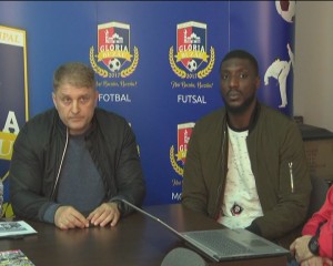 MOUSSA KONATE, PREZENTAT DE GLORIA. FRANCEZUL PLĂNUIEŞTE SĂ PROMOVEZE ÎN "A", CU BUZĂUL