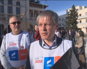CIOLOŞ, ÎNTR-O SCURTĂ VIZITĂ LA BUZĂU. A STRÂNS SEMNĂTURI PENTRU EUROPARLAMENTARE