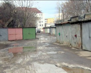 ULTIMELE GARAJE. DEMOLAREA CONSTRUCŢIILOR PROVIZORII A AJUNS LA FINAL