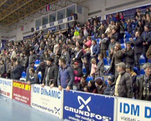STEAUA VINE LA BUZĂU. ROŞ-ALBAŞTRII JOACĂ MÂINE, ÎN SALA SPORTURILOR