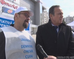 PIEDONE ŞI TOMA, ÎNTÂLNIRE LA “CARAVANA UMANIŞTILOR”. SEMNĂTURI PENTRU ANGAJAREA PENSIONARILOR LA PRIVAŢI