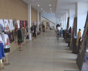 TENDINŢE ÎN MODA LOCALĂ. CREAŢII MIGĂLITE DE ARTIZANI BUZOIENI
