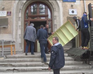 „CA LA CARTE”. O PARTE DIN PATRIMONIUL BIBLIOTECII JUDEŢENE A FOST MUTAT