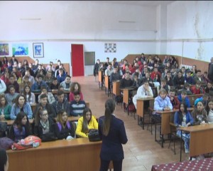 “SĂ ELIMINĂM DELINCVENŢA!”. ACTIVITATE PREVENTIVĂ CU ELEVI DE LA L.P.S.