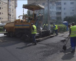 STRADA ORIZONTULUI  LA FINAL. SE TOARNĂ ULTIMII METRI DE ASFALT