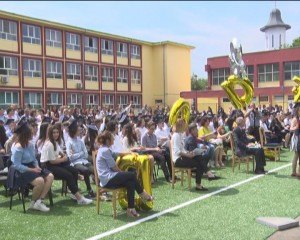 FINAL DE GIMNAZIU, CU EMOŢII. ABSOLVENŢII SE PREGĂTESC DE PRIMUL EXAMEN IMPORTANT