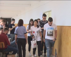 A ÎNCEPUT BACALAUREATUL. S-AU ÎNSCRIS APROAPE 2.800 DE ABSOLVENŢI BUZOIENI