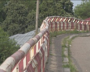 NOUTĂŢI DESPRE POD. VA FI DEMOLATĂ ŞI CEALALTĂ BALUSTRADĂ