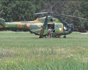 MILITAR AMERICAN, RĂNIT LA CAP DUPĂ PARAŞUTARE. A FOST TRANSFERAT CU ELICOPTERUL LA SPITALUL MILITAR