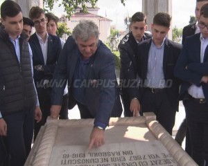 ORA DE ISTORIE. LECŢIE DESPRE EROII DIN CIMITIRUL EROILOR