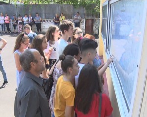 ÎNCĂ O MEDIE DE 10, DUPĂ CONTESTAŢII. ȘAPTE ELEVI AU TRECUT DE PRAGUL DE 5