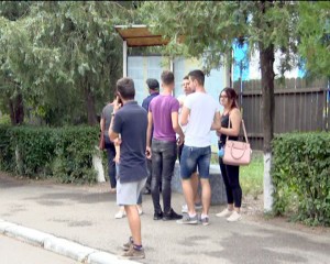PESTE 700 DE CANDIDAŢI, LA A DOUA STRIGARE. SUTE DE ABSOLVENTI NU S-AU INSCRIS LA BACALAUREAT